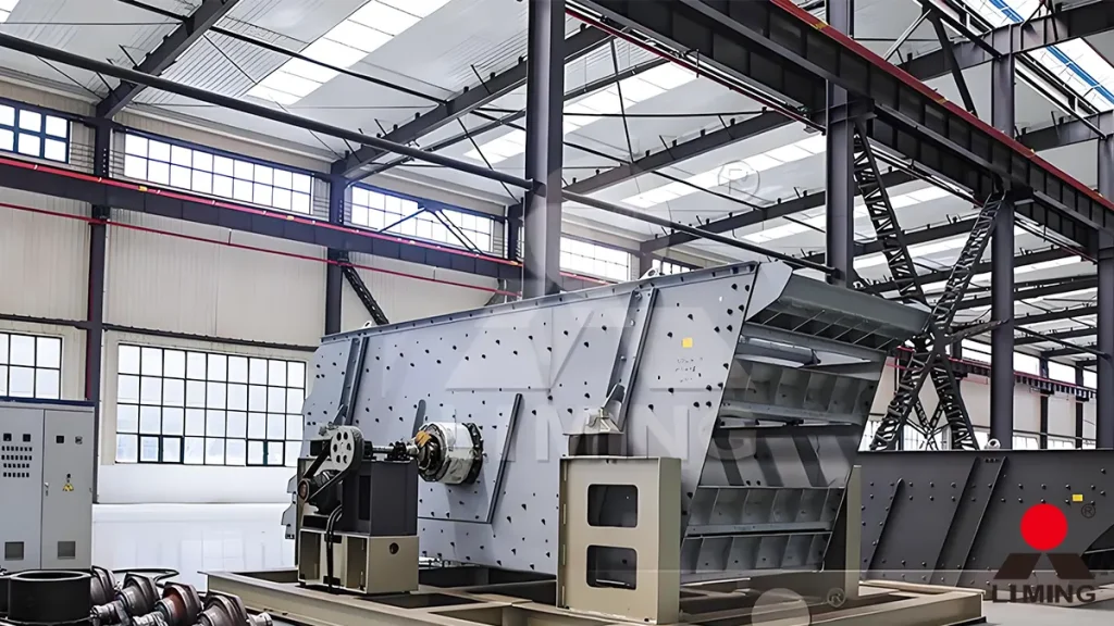 S5X multi-deck vibrating screen sizing clean cubic aggregate in a quarry
